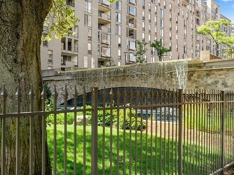 33 Pond Ave #1014 — Photo 8