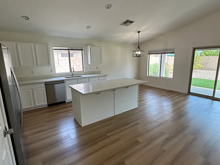 10335 E Idaho Ave — Photo 5