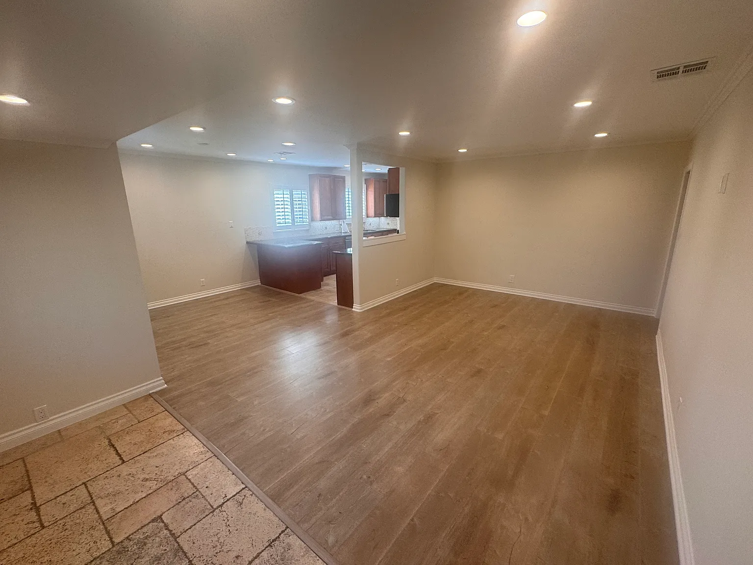 3 bed, 1475 sqft, $3,650 — Photo 3