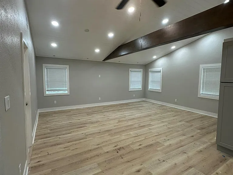 8223 Wallis St — Photo 12