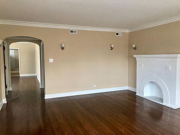 2nd image of 7846 S Euclid Ave APT 2