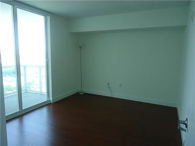 1800 N Bayshore Dr #2016 — Photo 5