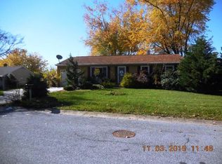 1393 Meadowbrook Ln, Lebanon, PA 17046