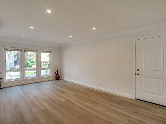 2nd image of 1211 N Detroit St APT 1