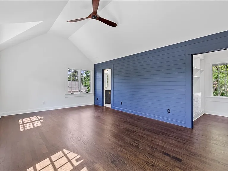1296 Hilton Dr — Photo 23