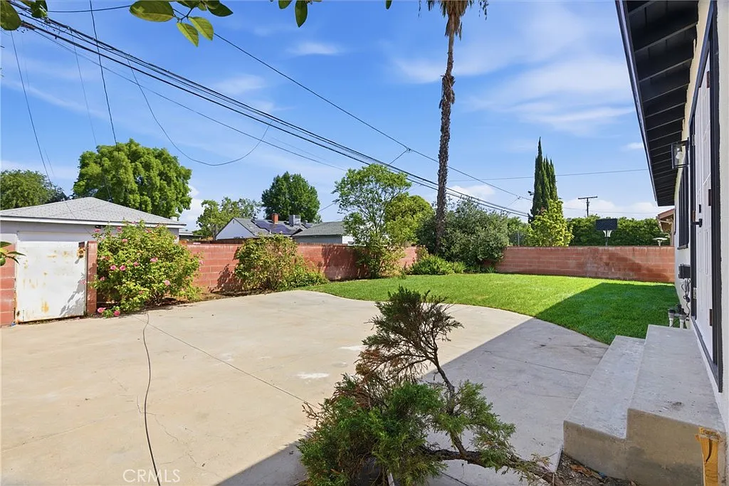 3 bed, 1877 sqft, $4,500 — Photo 1