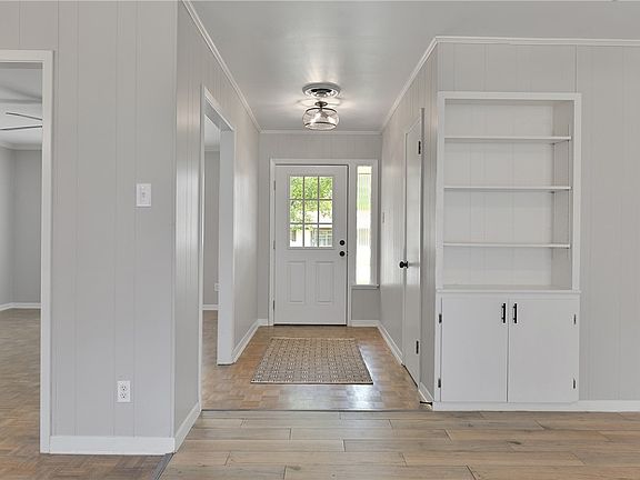 2nd image of 1007 Village Dr