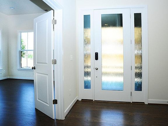 Front Entry with Multi-Gen Suite