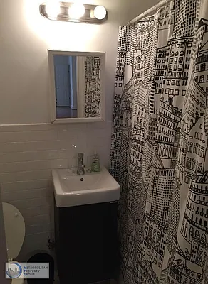 Rented by Metropolitan Property Group | media 19