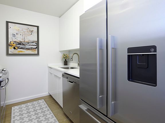 4th image of 525 E 72nd St #40I