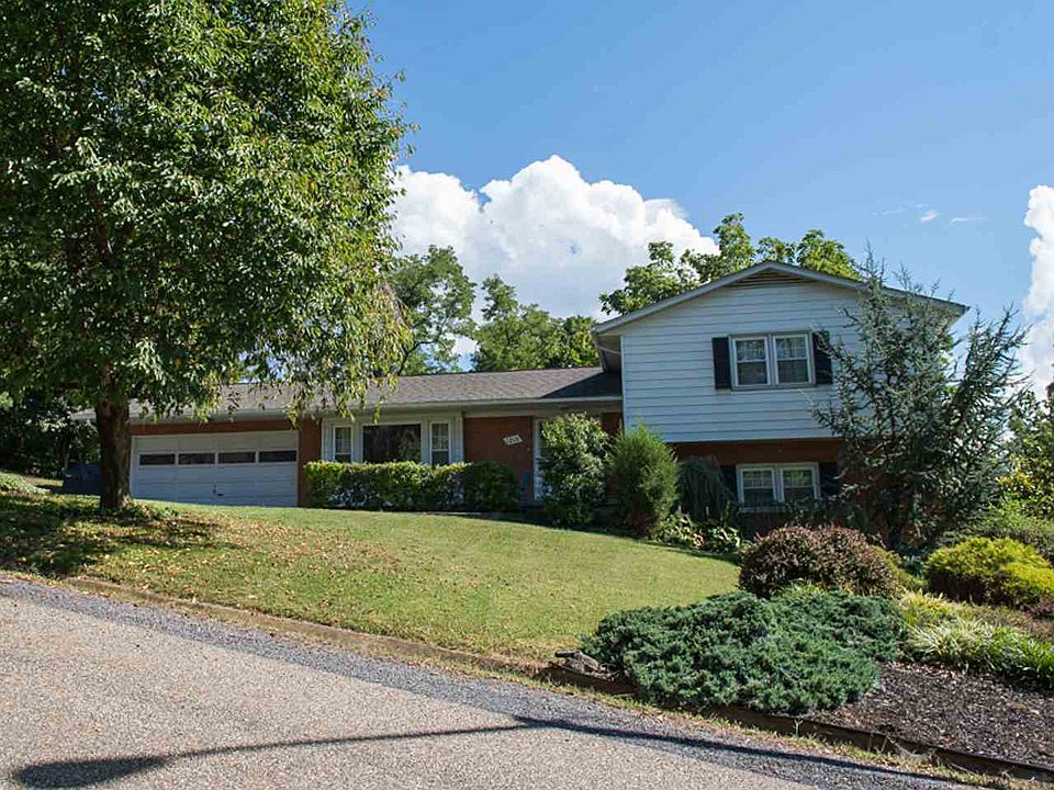 1st image of 1219 Woodcrest Cir