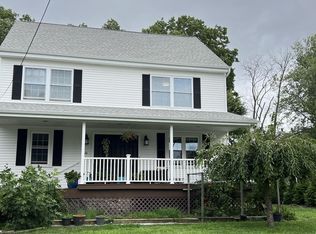 66 Boroskey Rd, Fairfield, CT 06824