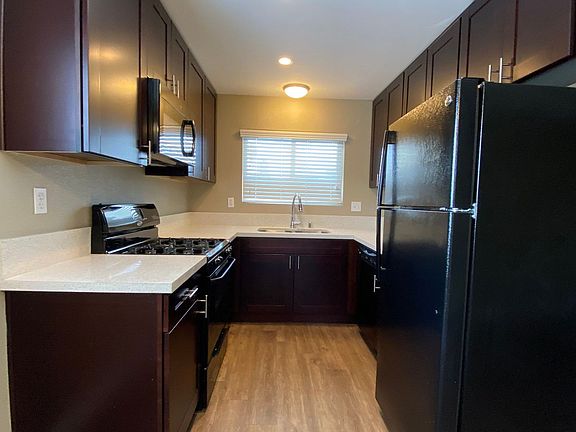 5th image of 3859 46th St APT 8