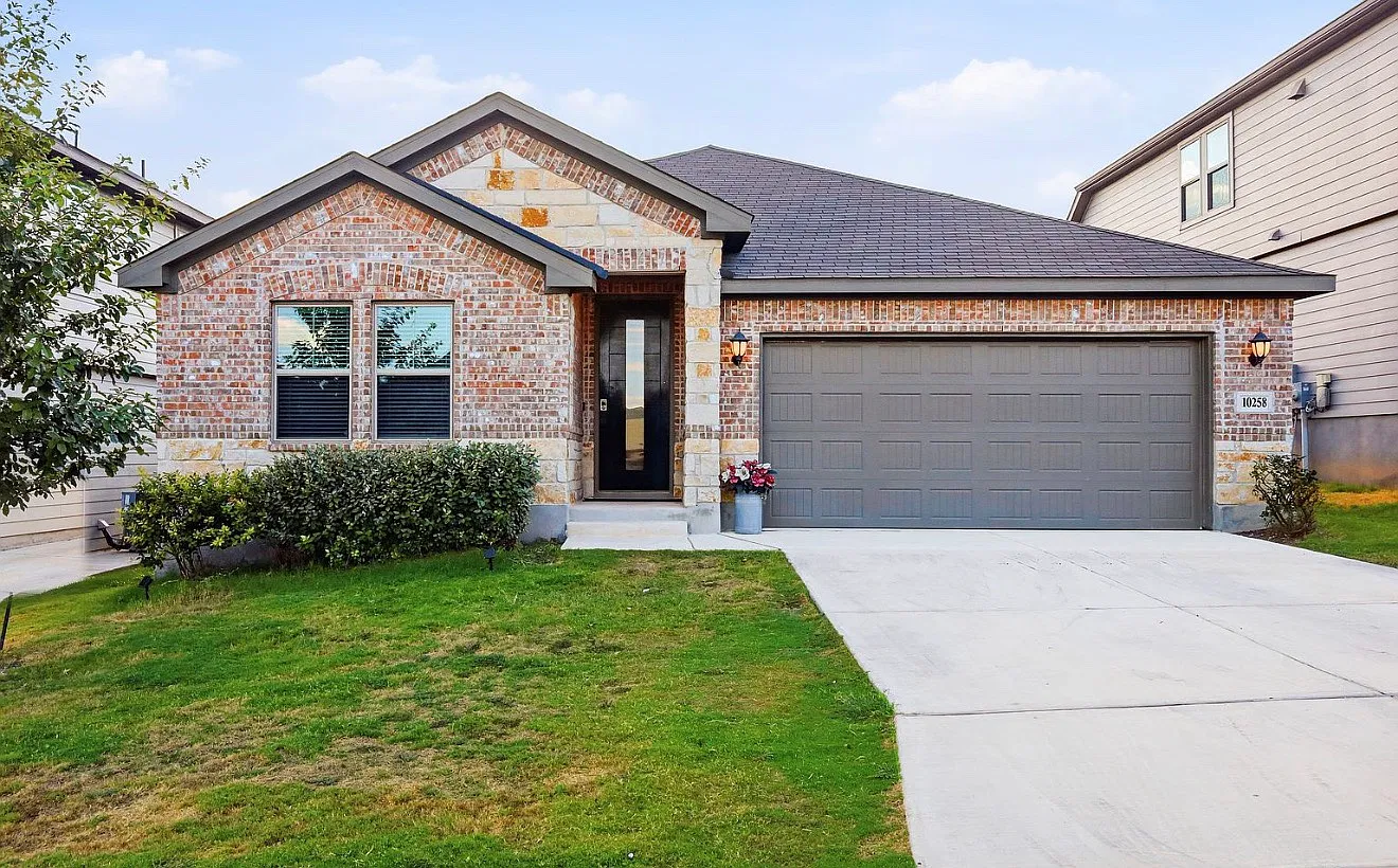 4 bed, 2069 sqft, $3,500 — Photo 1