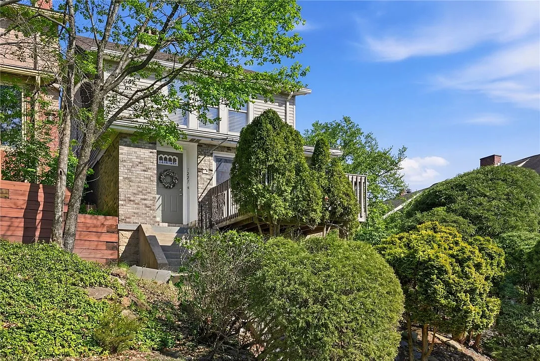 1227 Trevanion Ave photo 1