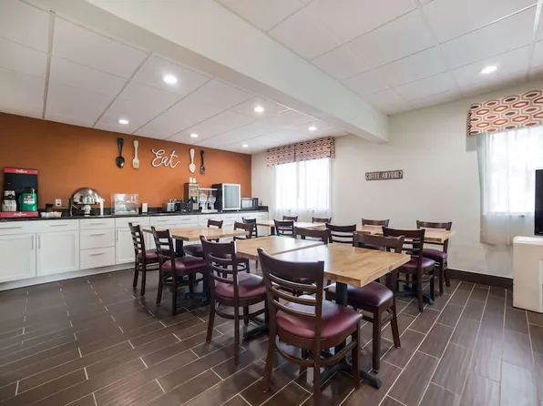 1606 W Fayette Ave #15, Effingham, IL 62401