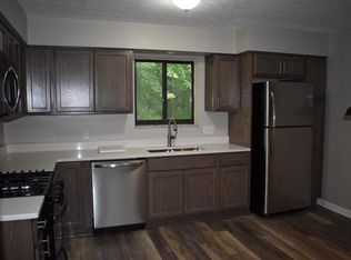 4733 Stow Rd, Stow, OH 44224