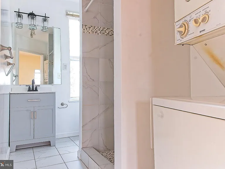 1735 Park Ave #3 — Photo 11