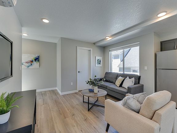 3rd image of 8527 N Saint Louis Ave #8527
