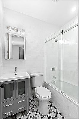 5th image of 873 Lafayette Ave #3