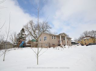 160 Elora St W, Mapleton, ON N0G2K0