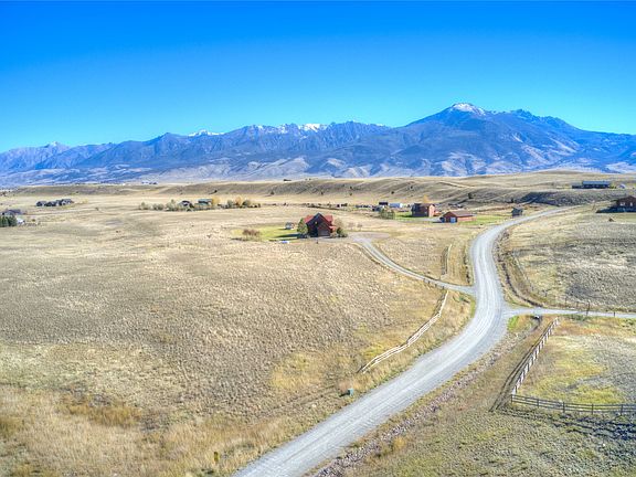 3rd image of 7 Arrowhead Rd