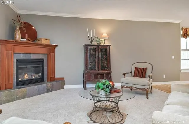 3 bed, 2.5 bath, 2524 sqft, $3,200 — Photo 3
