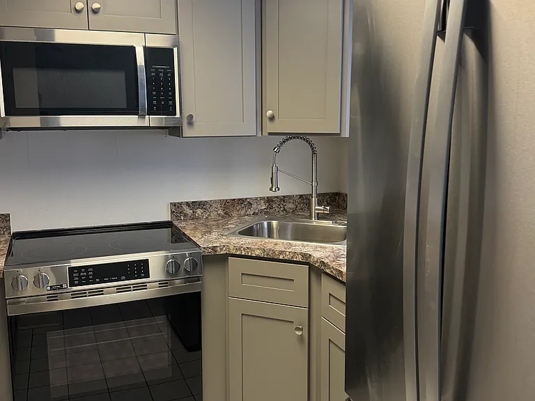 4956 Harbor Villa Ln #102 — Photo 3