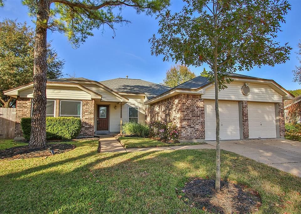 1st image of 8623 Greenleaf Lake Dr