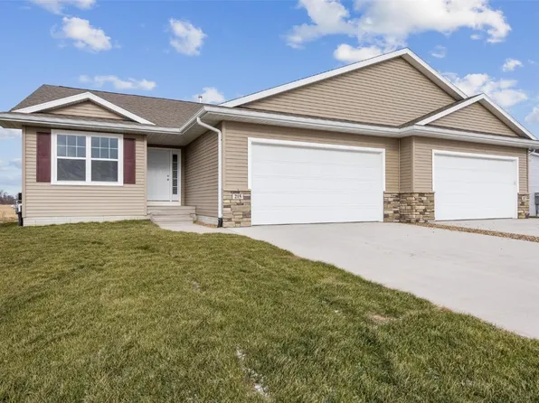215 Hackberry Dr, Palo, IA 52324