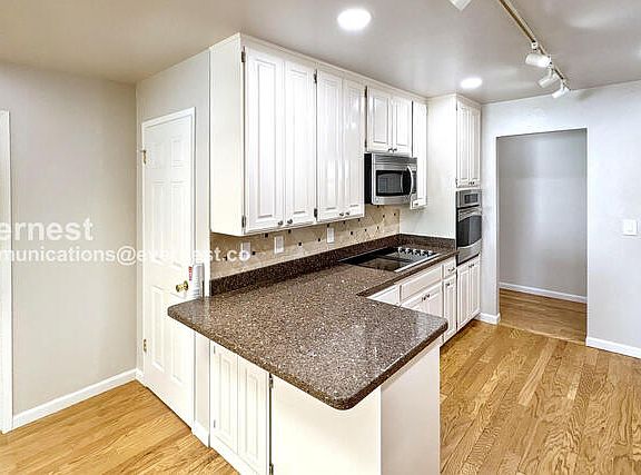 4th image of 736 Durshire Way