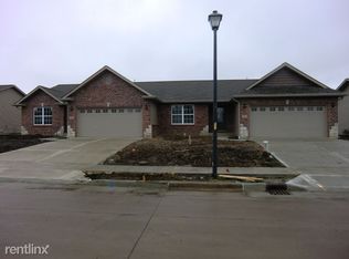 5809 Executive Plaza Dr, Fairview Heights, IL 62208