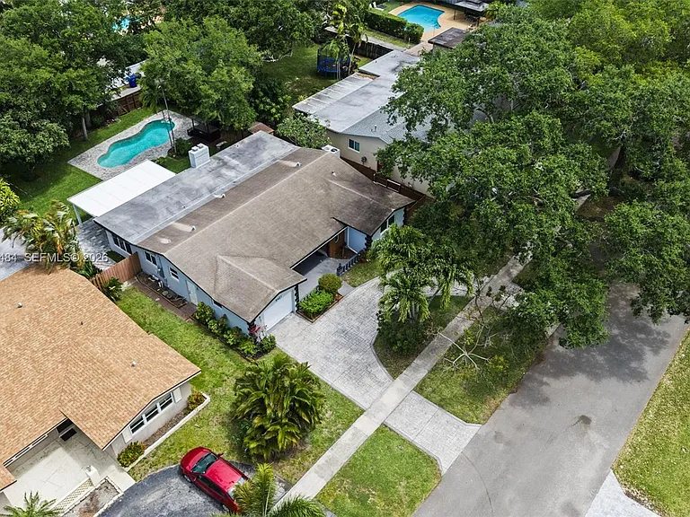 5421 Buchanan St — Photo 38