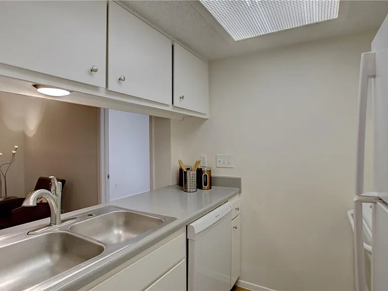 9079 Jollyville Rd #303 — Photo 15