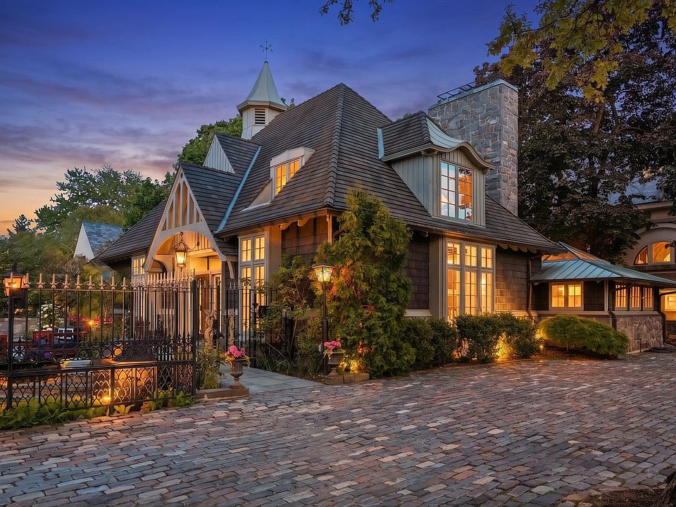 1st image of 1319 Forest Ave