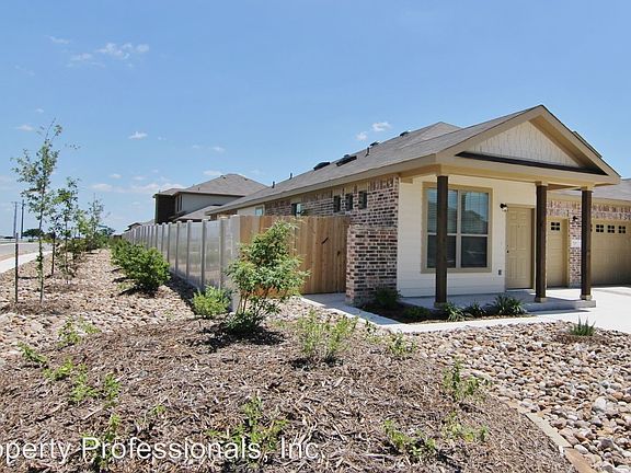 2nd image of 725 Creekside Cir