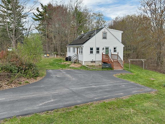 3rd image of 156 Branch Hill Road