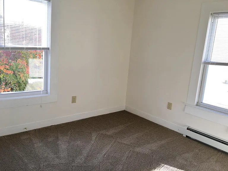 93 2nd St #3 — Photo 33