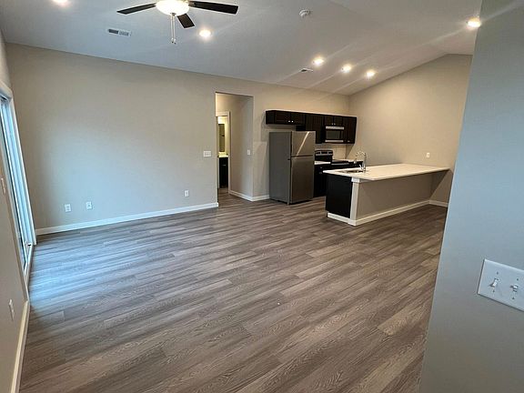 5th image of 5183 N Cypress St #5183