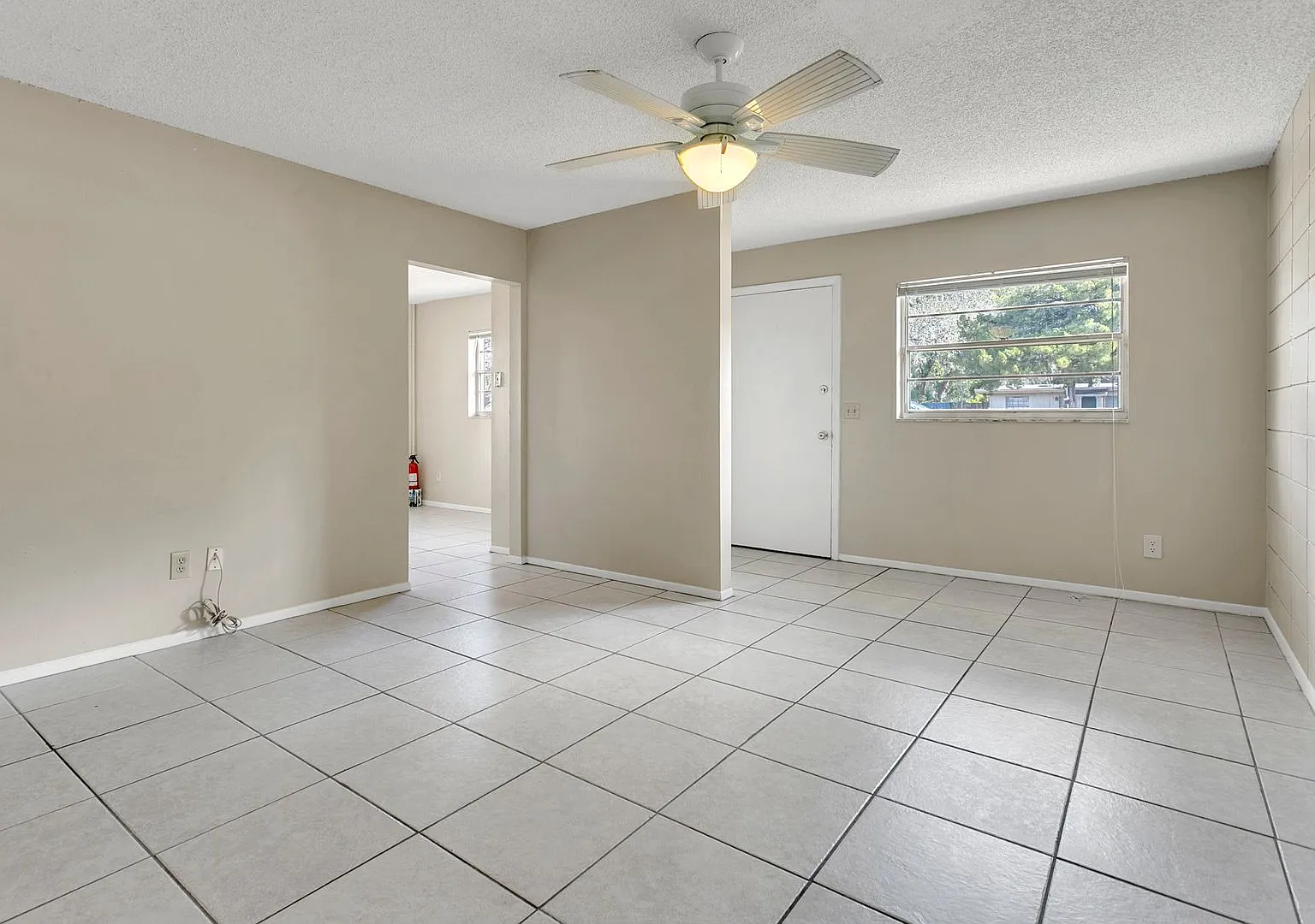 2 BR / 1 BA Duplex in Lake Mary — Photo 3