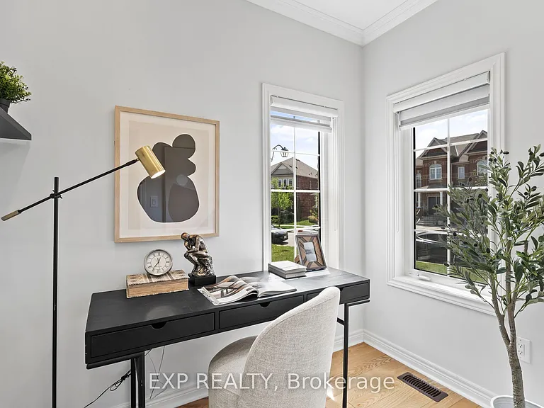 131 Greenwood Rd — Photo 12