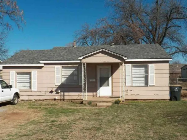 805 W Nabor St, Marlow, OK 73055