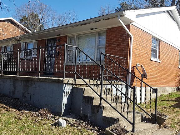 3rd image of 105 Cedar Dr