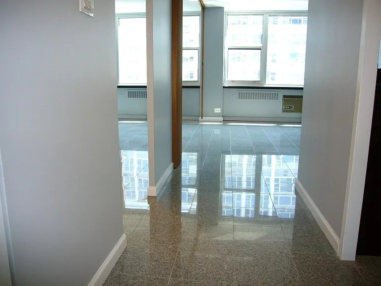 4250 N Marine Dr #22 — Photo 7