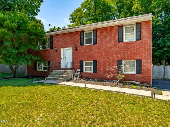 2 Melissa Court, Albany, NY 12205