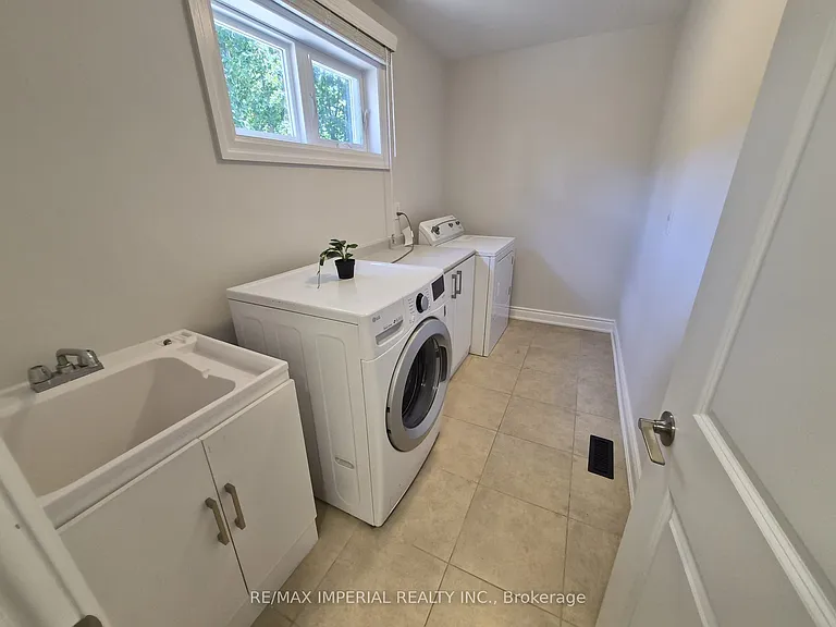 8 Multiflora Pl — Photo 16