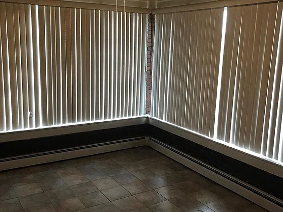 4th image of 440 Jefferson Blvd