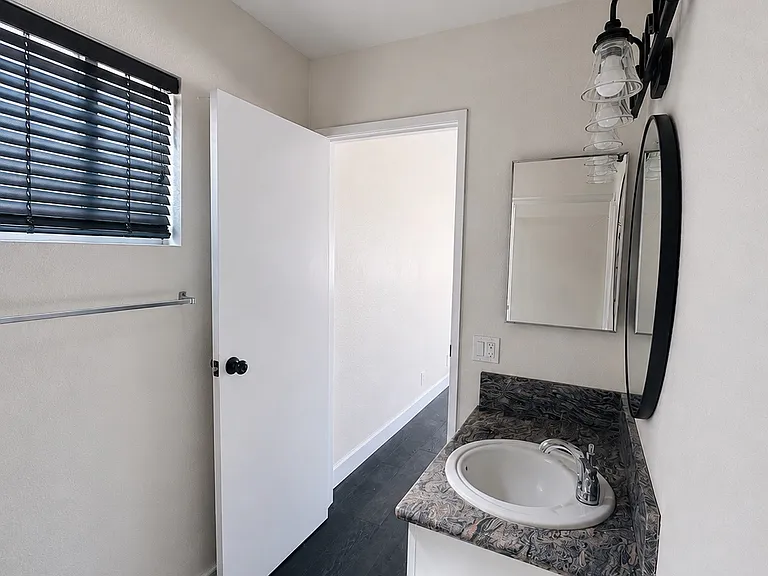 5858 Allegro Ave — Photo 5