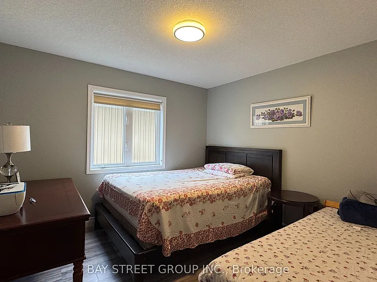 7889 Buckeye Cres — Photo 17