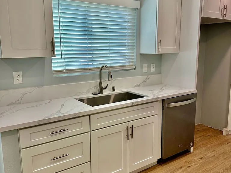 215 Euclid Avenue — Photo 6